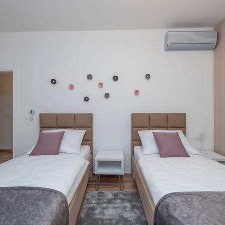 Luxury Apartments - La Vir 1 & 2 Esterno foto