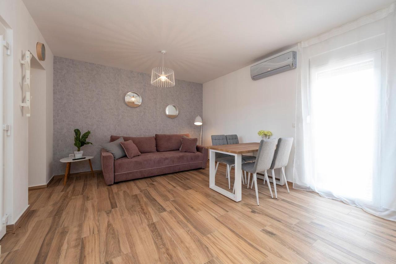 Luxury Apartments - La Vir 1 & 2 Esterno foto