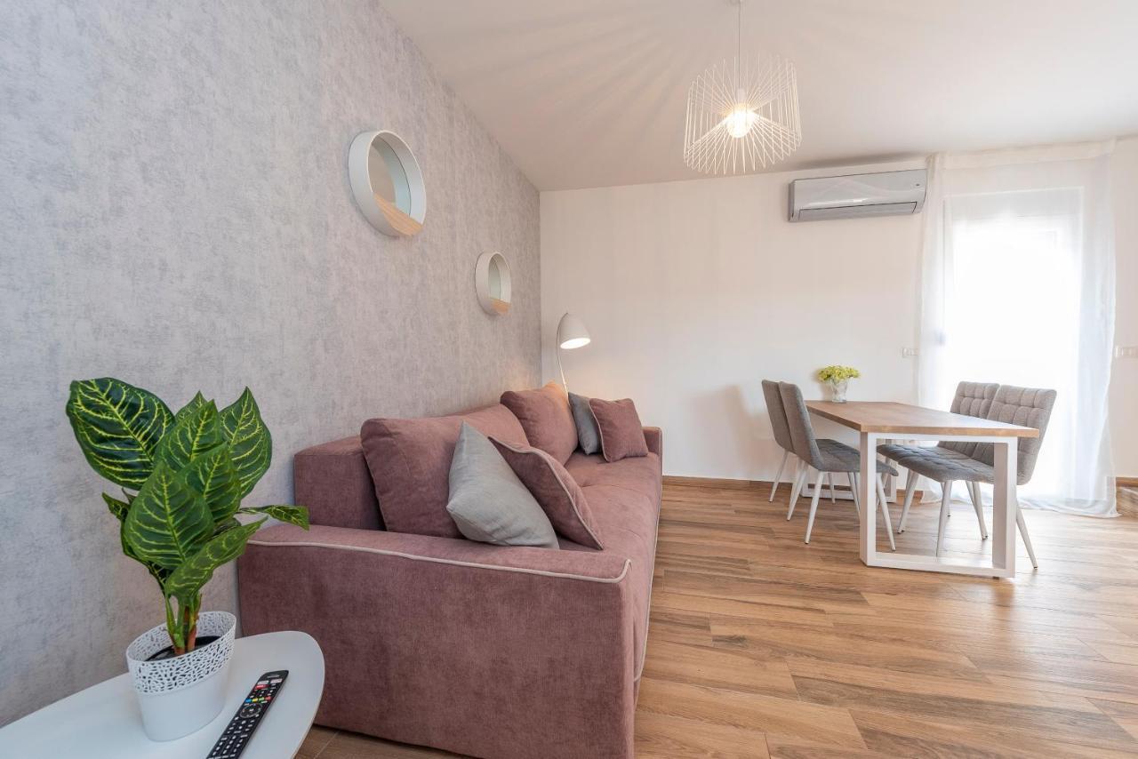 Luxury Apartments - La Vir 1 & 2 Esterno foto