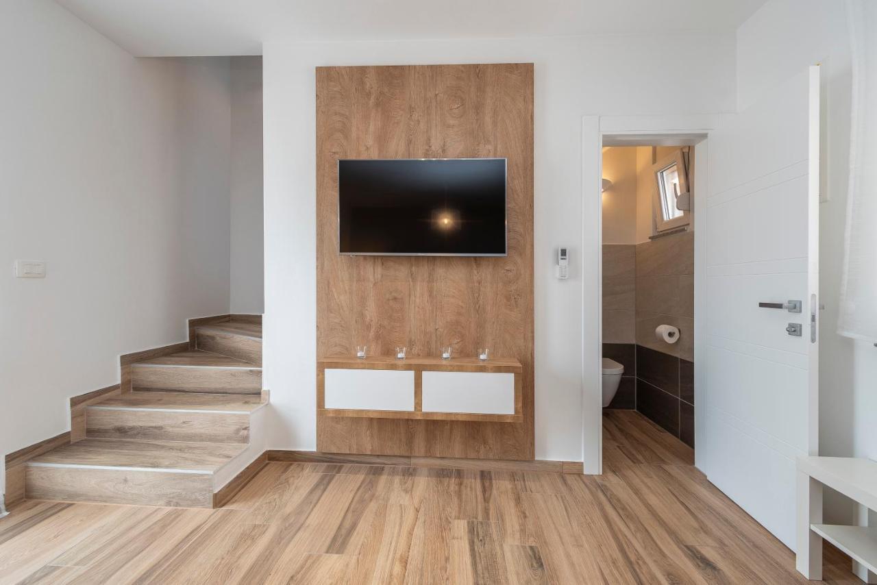 Luxury Apartments - La Vir 1 & 2 Esterno foto