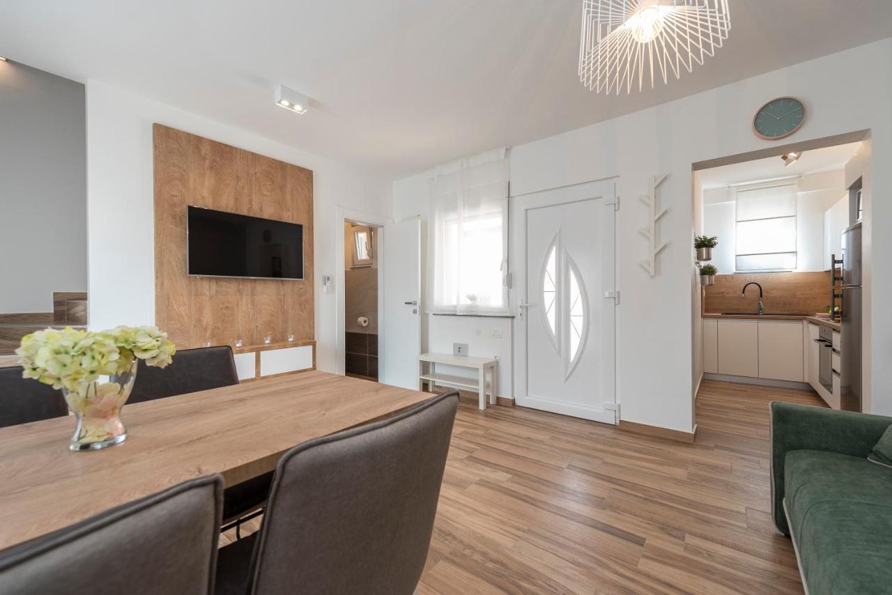 Luxury Apartments - La Vir 1 & 2 Esterno foto