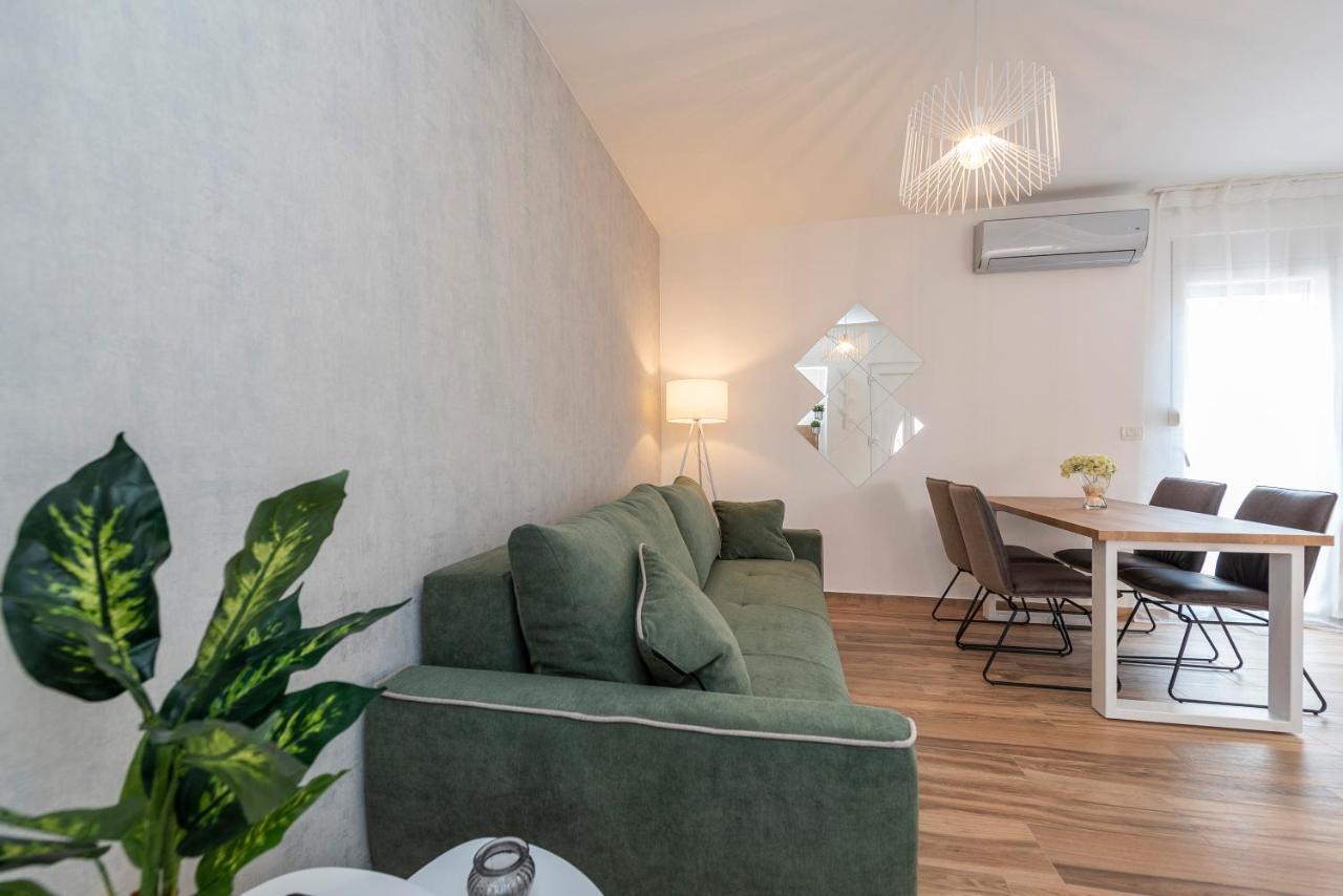 Luxury Apartments - La Vir 1 & 2 Esterno foto